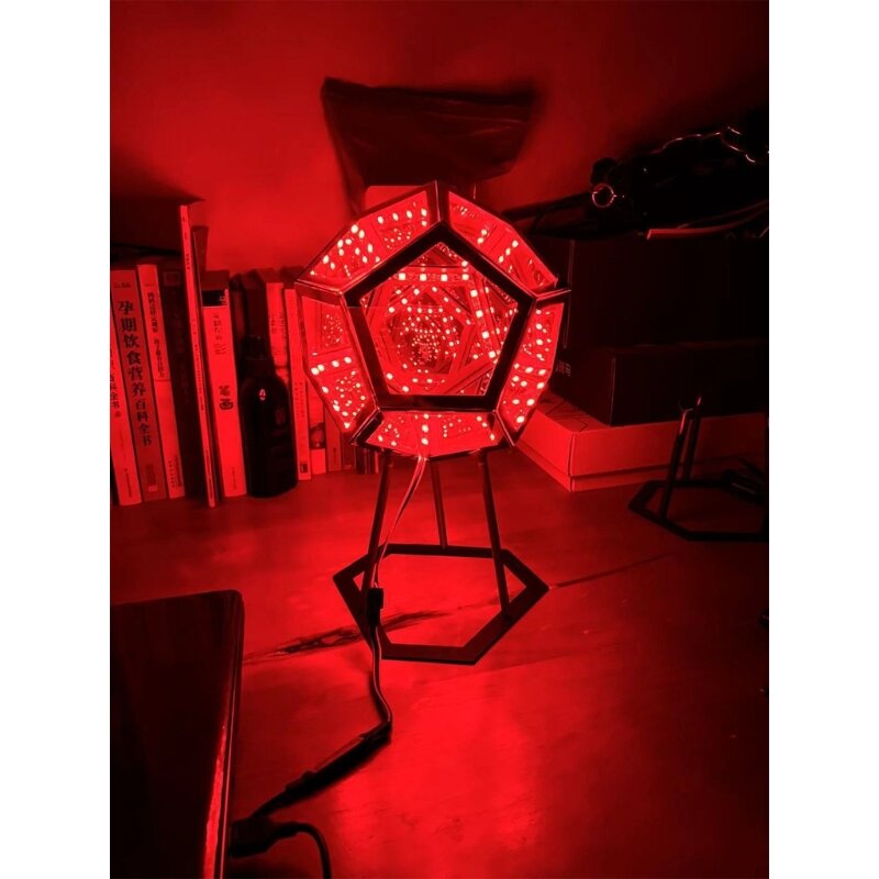 Colorido Geométrico Dodecaedro Gaming Light, Cool LED Table Lamps, 7 cores, carregamento USB, lâmpada decorativa para o quarto