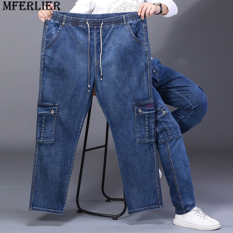44 Plus Size Jeans uomo Denim pantaloni elastico in vita Casual moda tinta unita Jeans Cargo uomo pantaloni dritti di grandi dimensioni