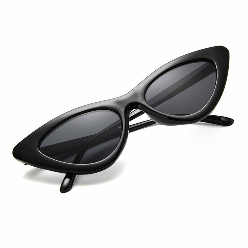 Kacamata hitam mata kucing untuk wanita, kacamata hitam klasik bingkai plastik Retro modis dengan kotak kecil untuk wanita