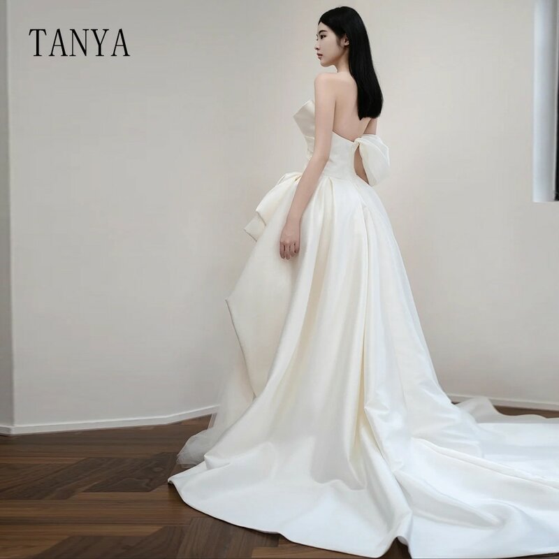 Elegante vestido de casamento de cetim e tule, decote de um ombro, vestido de noiva em linha alta, vestido de noiva fashion