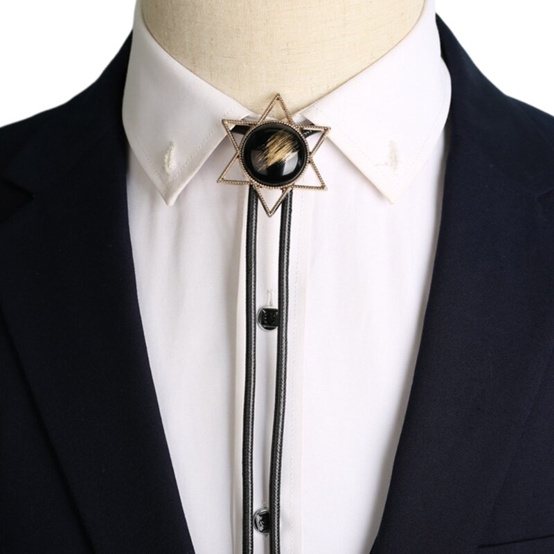 Cravatta intrecciata con intaglio a forma stringa con collana con cravatta da cowboy a stella incisa DXAA