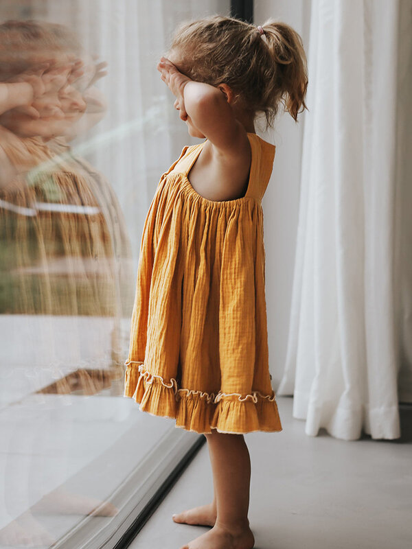 فستان شاش مزدوج الطبقة للفتيات ، فستان صدرية أصفر بلا أكمام ، فستان دمية بتصميم مكشكش ، قطن