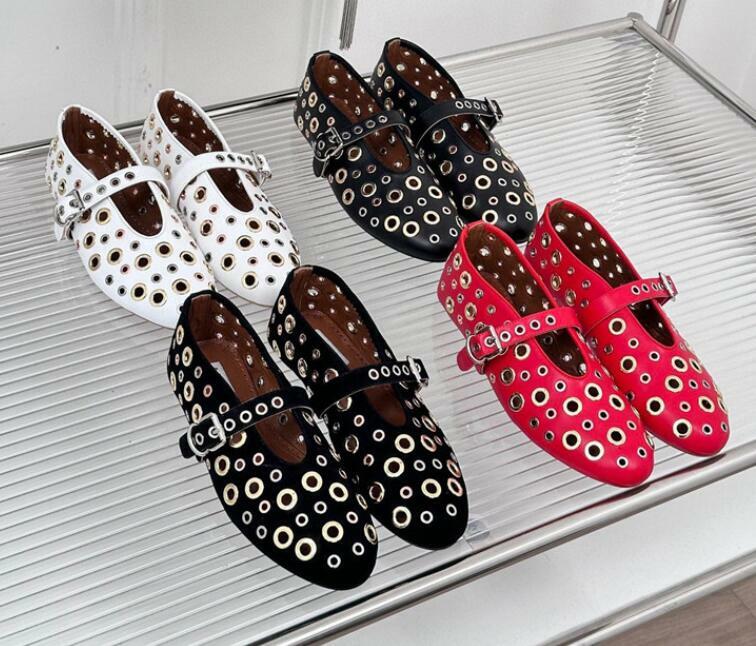 Alaia-Zapatillas planas de bailarina Mary Jane para mujer, zapatos de punta redondeada, tachuelas con tachuelas de diamantes, con correa de cristales