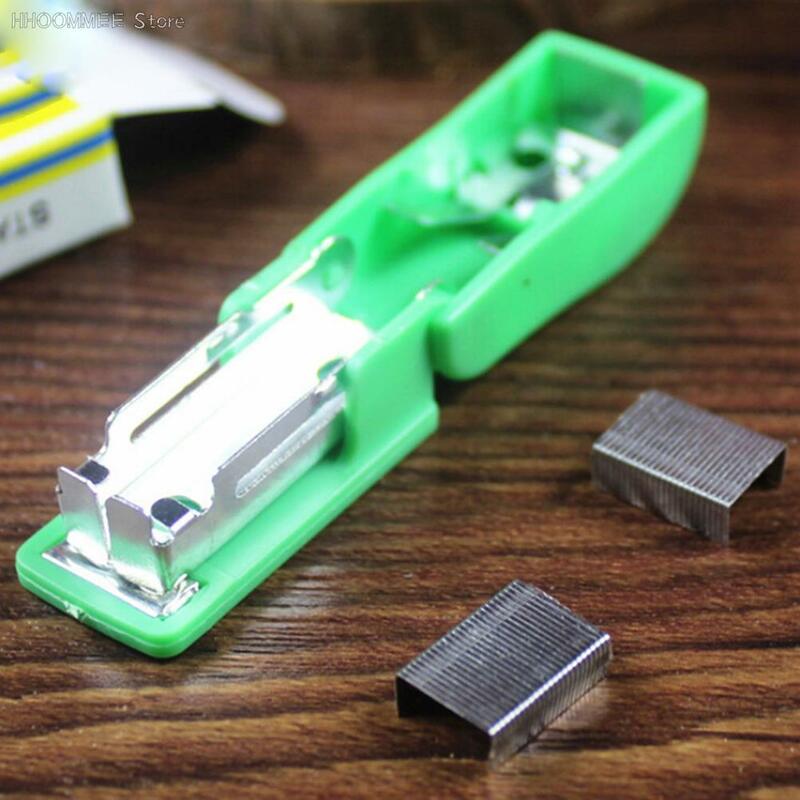 Mini Corchetera Binder Mini Stapler ชุด Kawaii เย็บเครื่องเขียน50Pcs เย็บเล่มพลาสติกสีสุ่ม