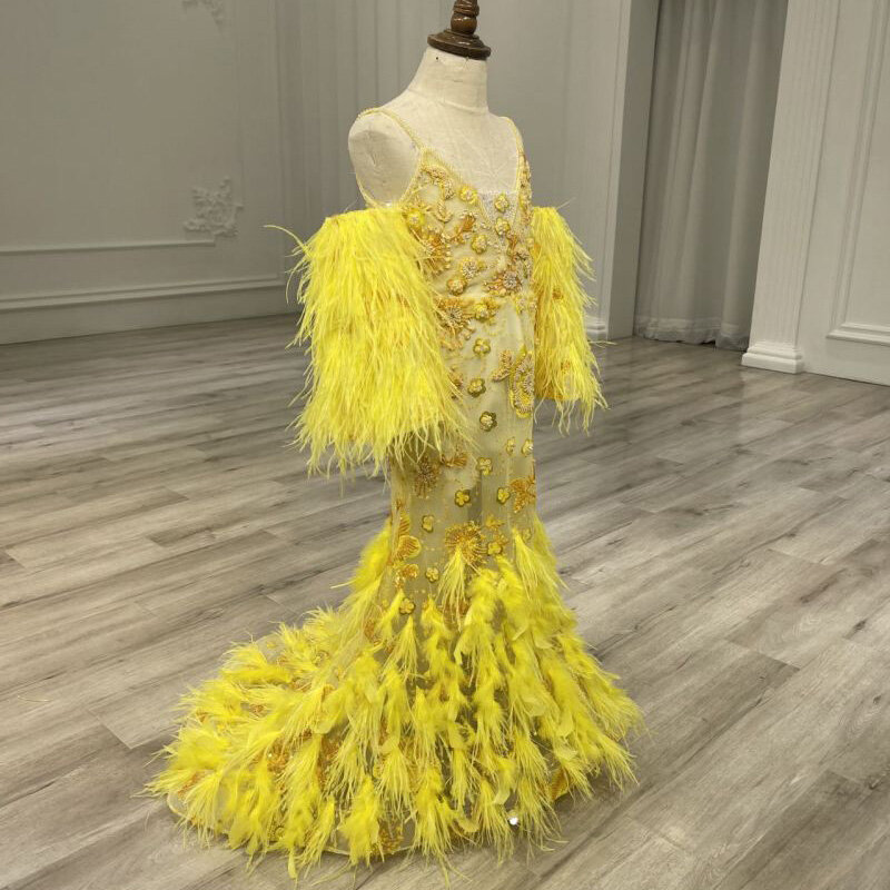 Vestido de cola de pez con tirantes bordados de flores amarillas para niños