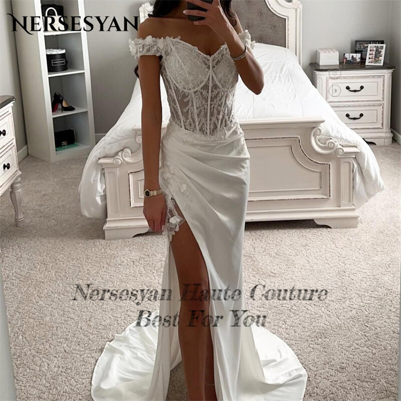 Nersesyan Boho Lace Appliques Wedding Dresses Satin Off The Shoulder Side Split Bridal Gowns Long Pleats 2023 Vestidos De Novia