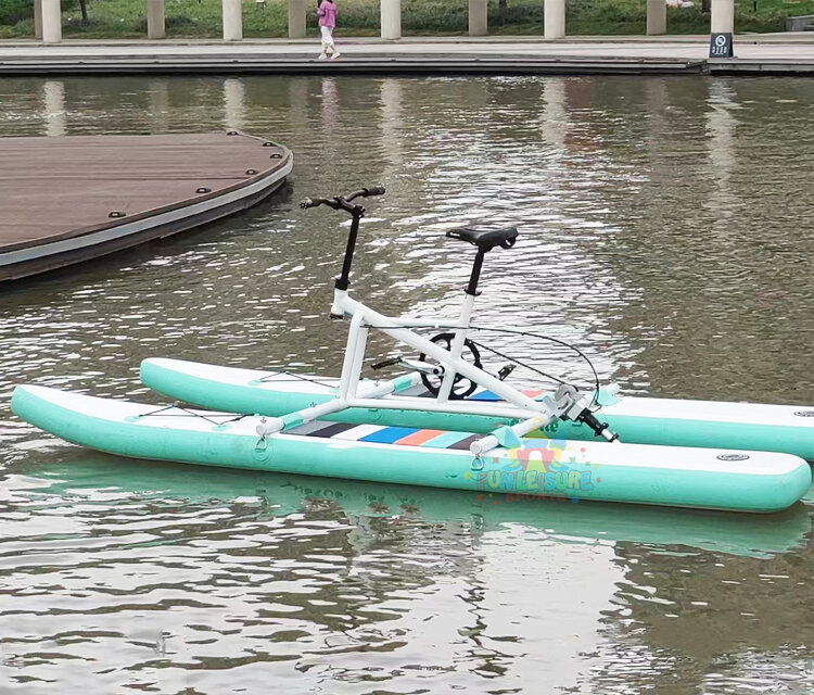 Casa di rimbalzo di grado commerciale bicicleta acuatica bici gonfiabile ad acqua con pedalò a banana