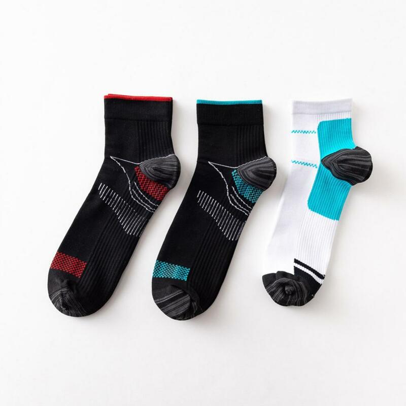 Einfarbige Sport Männer Socken Schweiß absorbierende niedrig geschnittene Söckchen für Frauen Laufs ocken Mittel rohr Sox Casual Basketball Socke