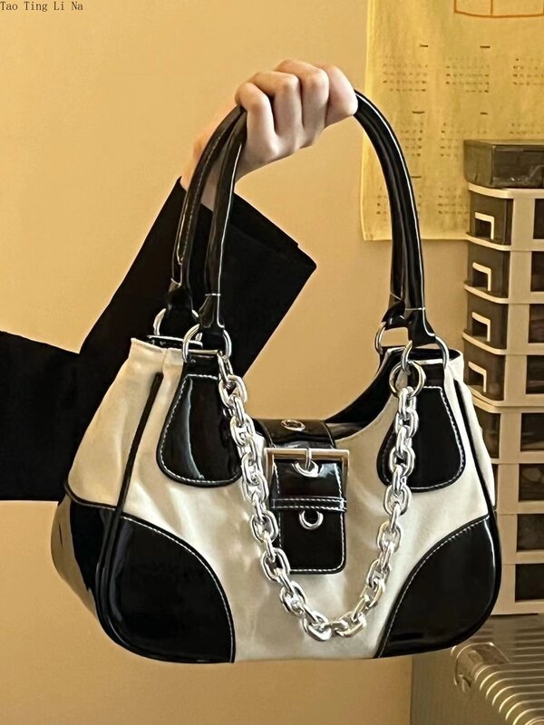 2023 Women New Fashion Metal Chain Versatile Shoulder Bag with Vintage Sweet Cool Lacquer Leather Canvas Bag