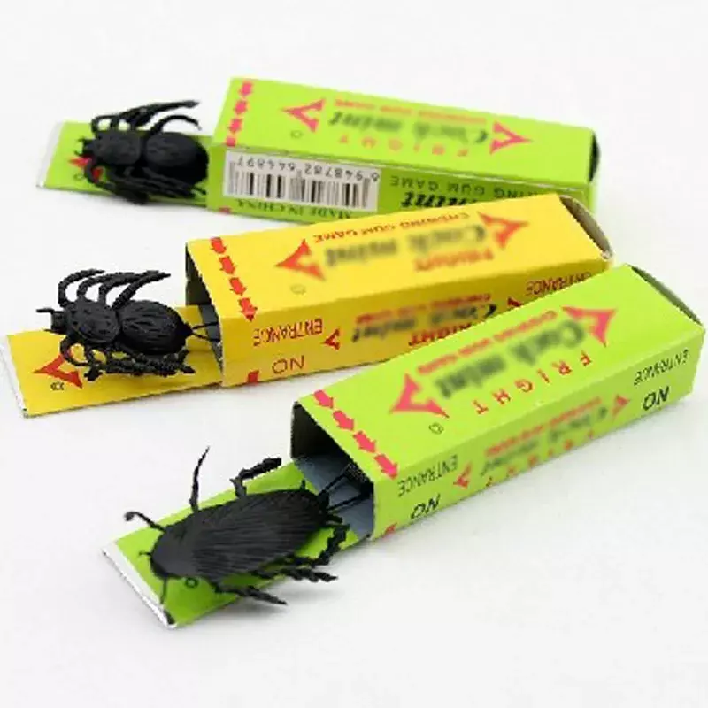 3 Pcs Funny Simulated Chewing Gum Cockroach Prank Scary Toys for Children Kids Interactive Toys for April Fool Halloween Gift