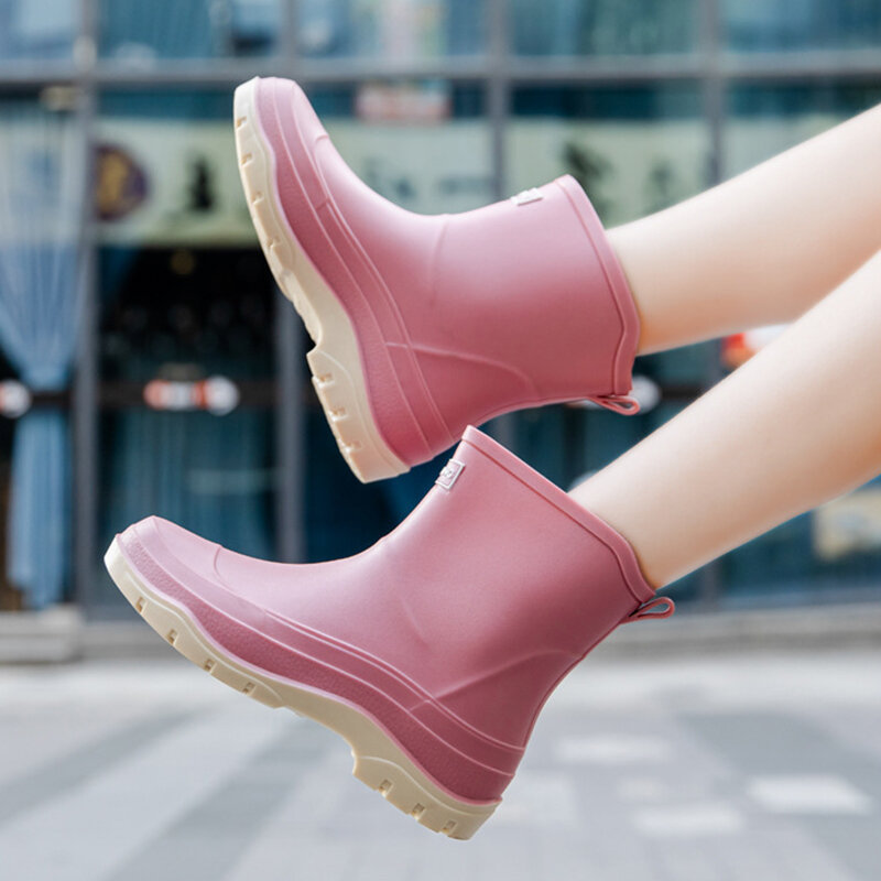 Spring Summer Women's Waterproof Rain Boots 2023 New PVC Rain Boots Fashion Slip-on Rain Boots Outdoor Non-Slip Walking Shoes