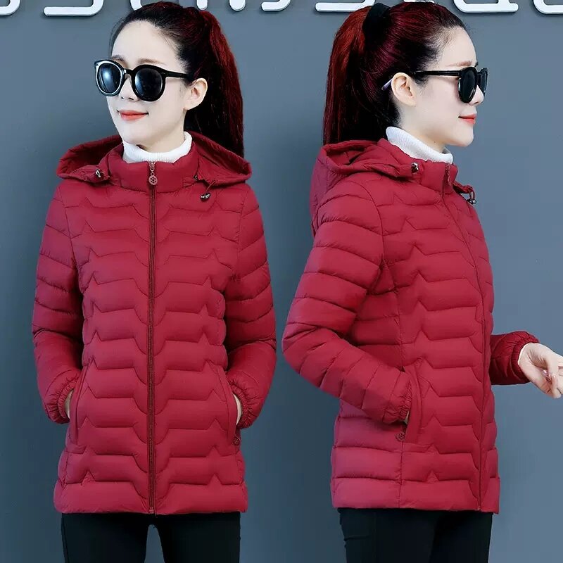 Piumino di cotone donna 2023 New Thin light Fashion Slim Warm Winter Jacket parka femminile cappotto corto imbottito con cappuccio