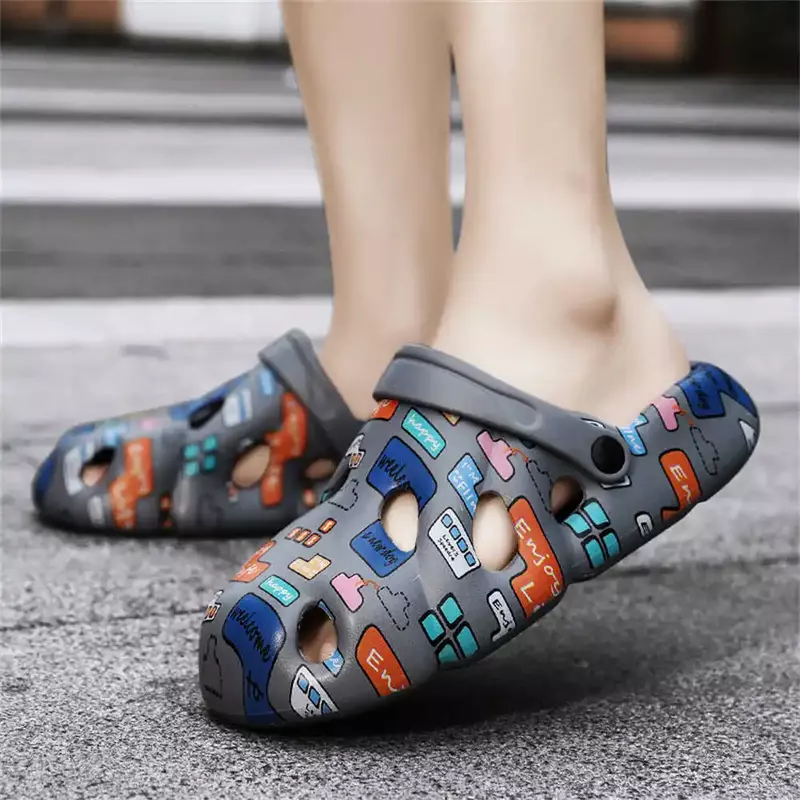 Clog Low Rubber Flip Flops For Children Casual Shoes Sandal Men Bathroom Sneakers Sports Twnis Tenia Tene Girl Snow Boots