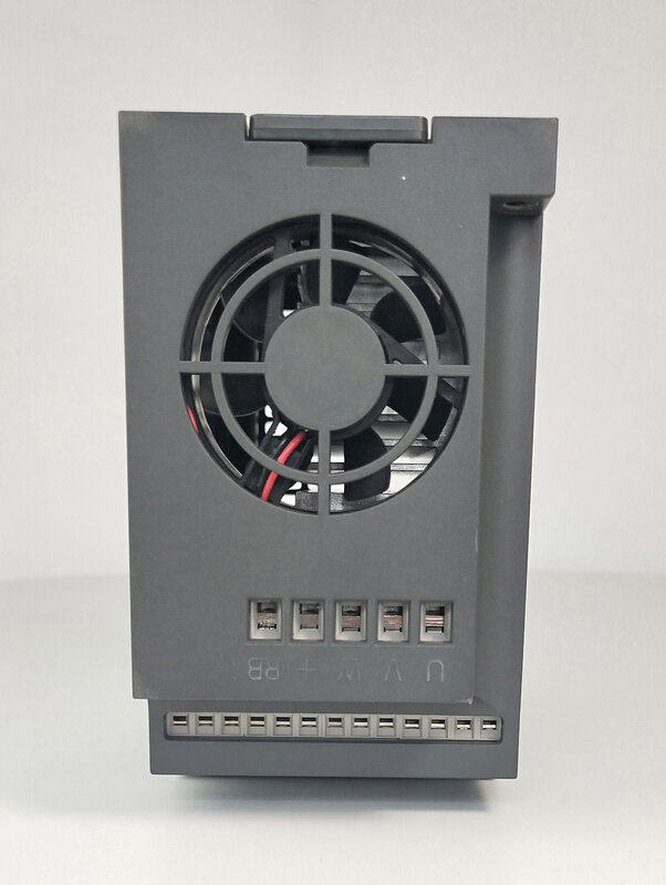 Miniconvertidor de frecuencia Serie PI150, inversor trifásico de 380v, 5,5 kW, vfd, control vectorial para la industria de máquinas y herramientas