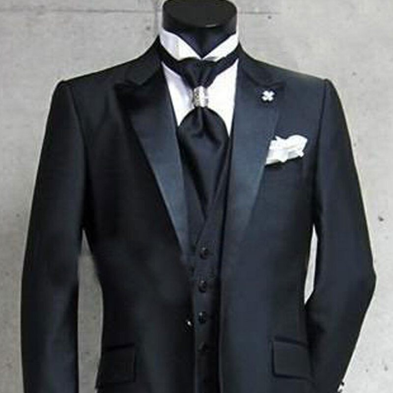 Black Formal Wedding Groom Tuxedos New Peaked Lapel Custom Made Three Piece Business Men Suit (Jacket+Pants+Vest)