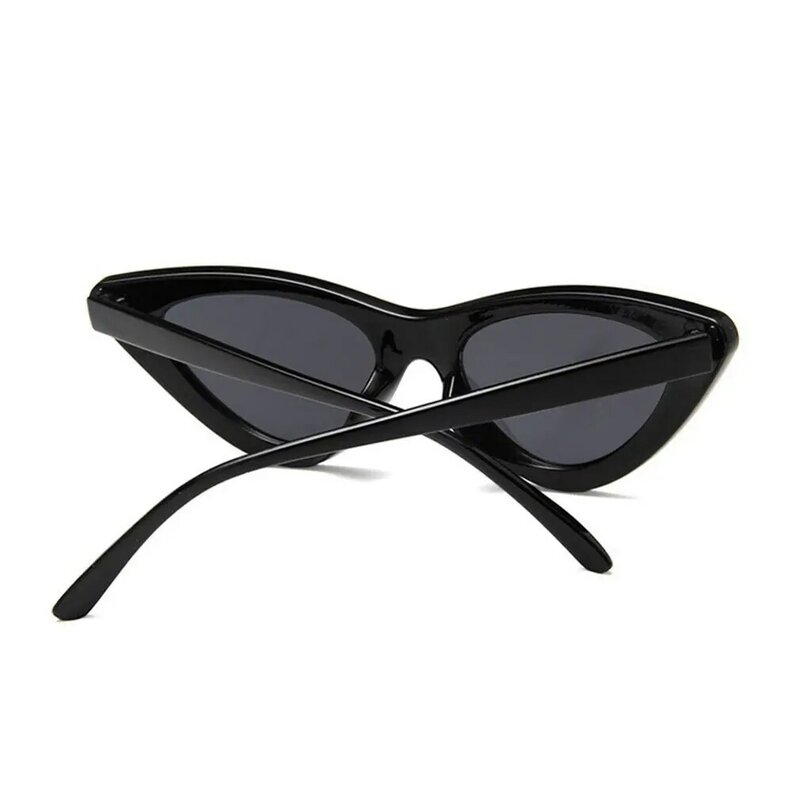 Neue Cat Eye Sonnenbrille Frauen Kunststoff rahmen klassische Sonnenbrille Damen Retro Mode Spiegel kleine Box Sonnenbrille