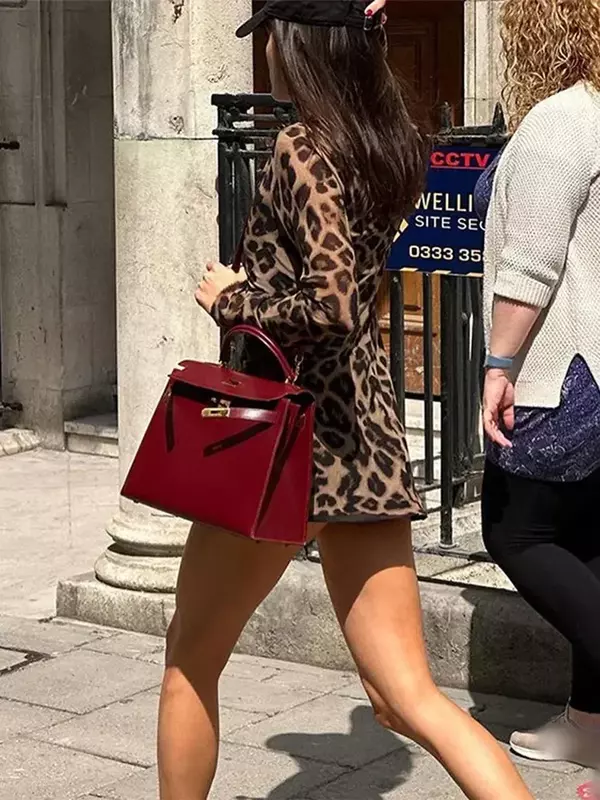 Mini vestido sexy com estampa leopardo para mulheres, gola redonda simples, mangas compridas, moda feminina fina, streetwear alta, 2024