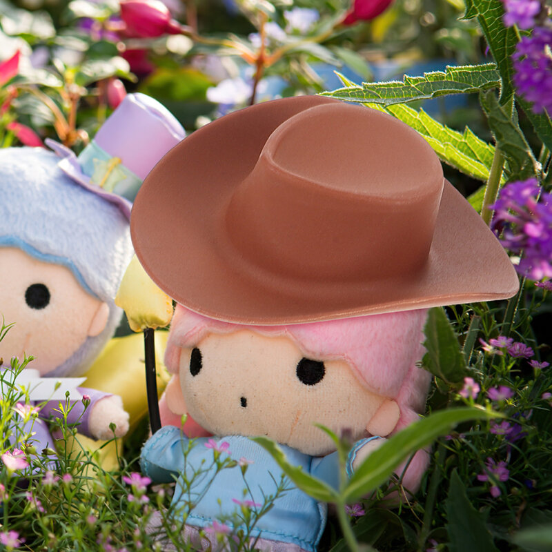 10 Stück Mini Plastik puppen hut Western Cowboyhut Cowgirl Hut für Puppen Dekoration Zubehör Cartoon Spielzeug
