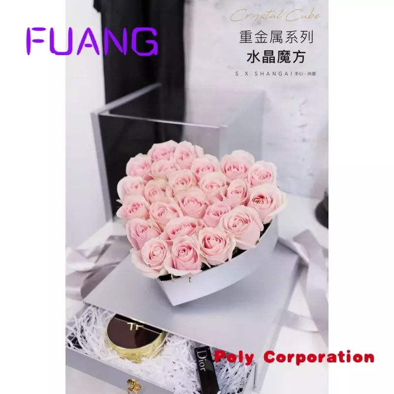 Custom  Luxury Square Acrylic Full Window Flower Box Inside Heart Shaped Rose Box Valentine's Day Gift Boxpacking box for small