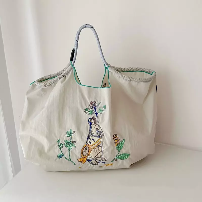 حقيبة كتف أرنب بميدالية يابانية ، حقيبة تسوق بسلسلة كروية ، قماش نايلون بيئي
