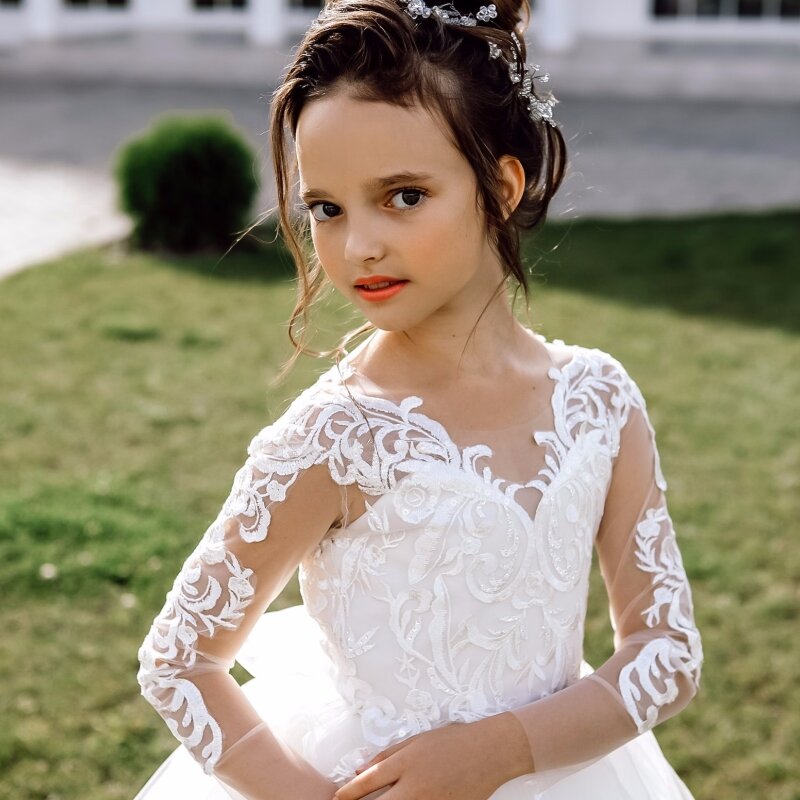 ชุดเดรสแขนยาวผ้าโปร่งลายดอกไม้สีขาวชุดเดรสเด็กผู้หญิงพร้อมโบว์และหางยาวสำหรับงานแต่งงานวันเกิด