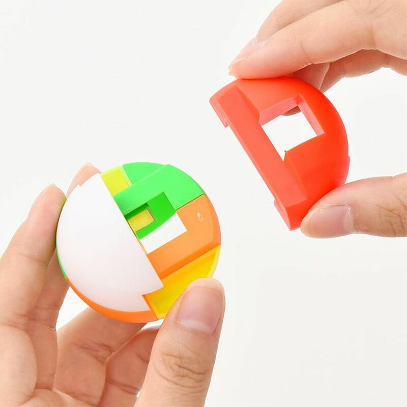 1 Buah Mainan Edukasi Bola Rakitan Teka-teki Mini Hadiah Anak-anak Warna Acak Mainan Puzzle Bola Warna-warni Plastik Kreatif