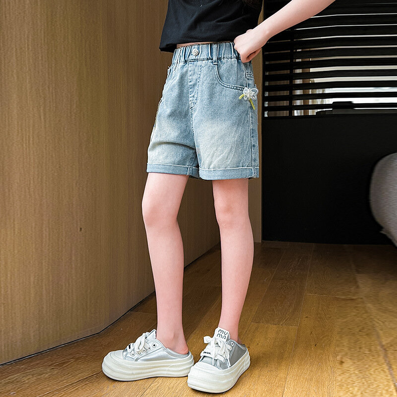 Celana pendek Denim anak perempuan, celana pendek Denim pinggang elastis musim panas versi Korea kaki lebar longgar pakaian anak-anak 6 8 10 12 14 tahun