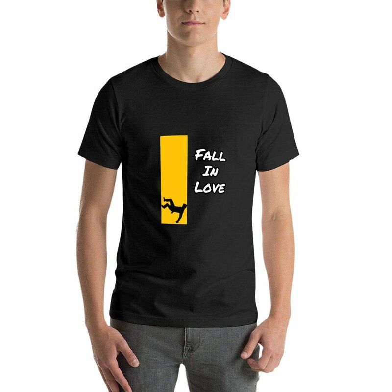Jatuh cinta .. The adventure of love is worth T-Shirt Oversize customizeds paket kaus grafis pria
