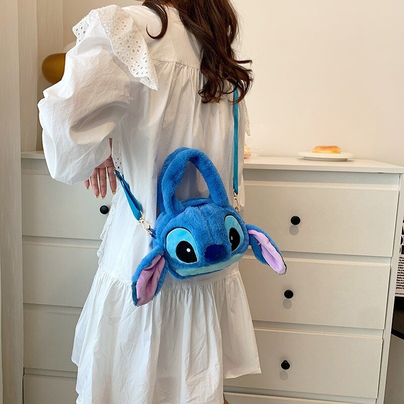 Disney New Lilo & Stitch peluche Kawaii peluche Messenger Bag Girl Handbag Anime peluche bambini Cartoon Plushie Soft Bag
