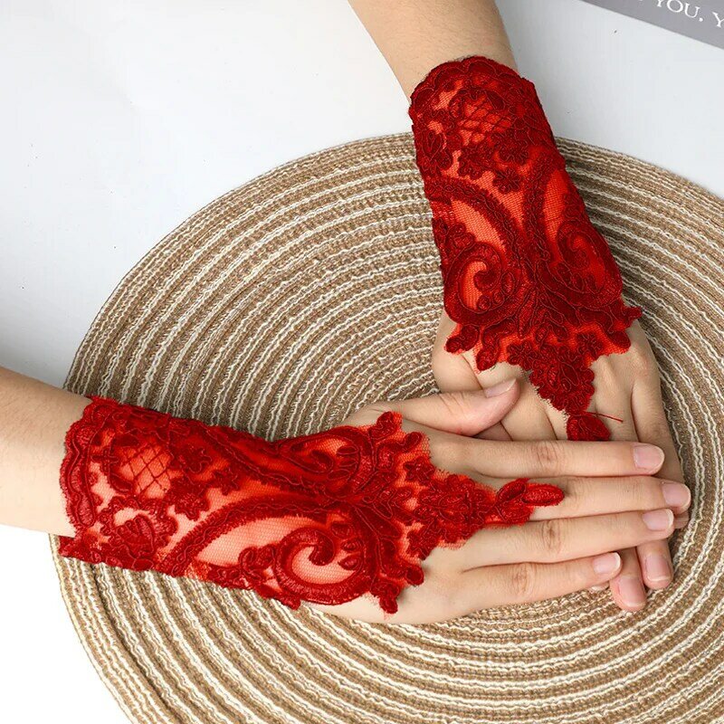 1 Pair Attractive Hollow Embroidery Lace Wedding Accessories Fingerless Gloves Banquet Woman Unique Beautiful Delicate