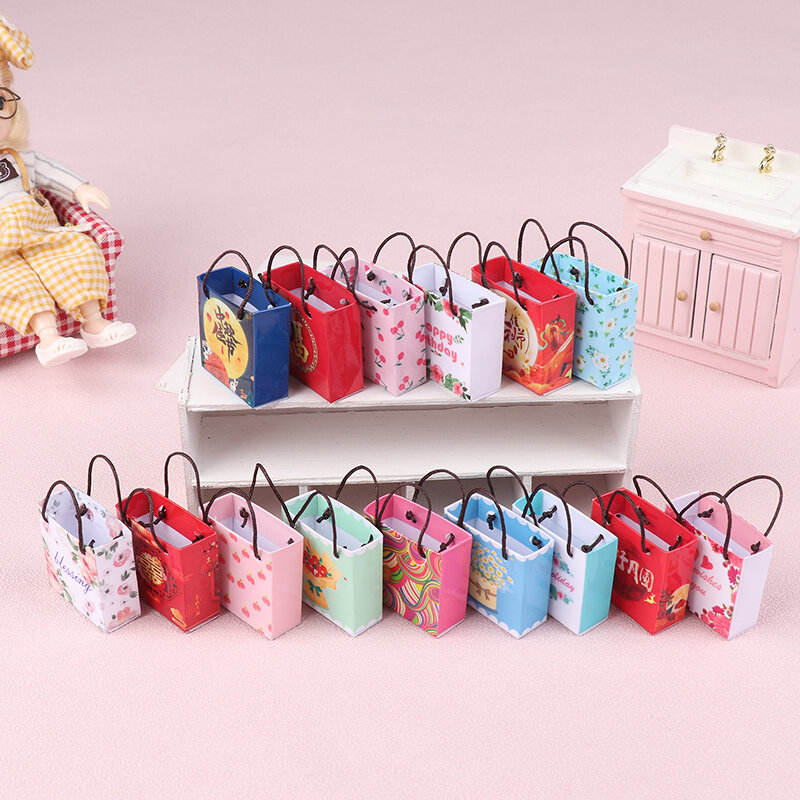 Tas tangan Mini rumah boneka 1/12 tas kemasan bunga hadiah rumah boneka aksesoris dekorasi rumah boneka