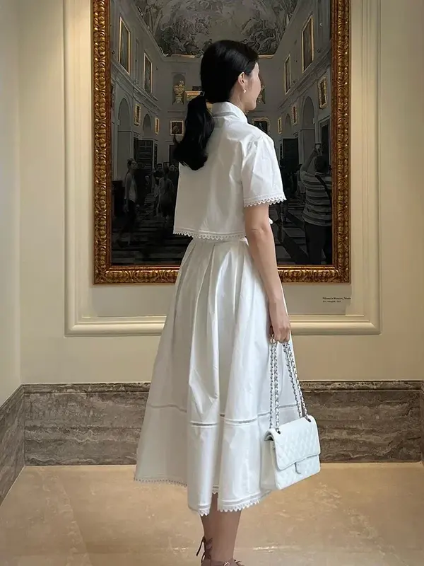 Conjunto elegante de duas peças feminino, tops de manga curta lapela, cintura alta, saias plissadas em linha única, monocromático, vestido de verão feminino, 2022