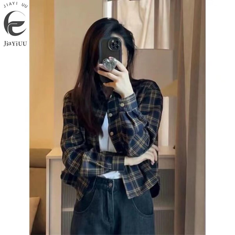 Spring and Autumn 2024 New Brushed Retro Checkered Shirt Women's Short Coat Long Sleeved Top Luxury Shirt