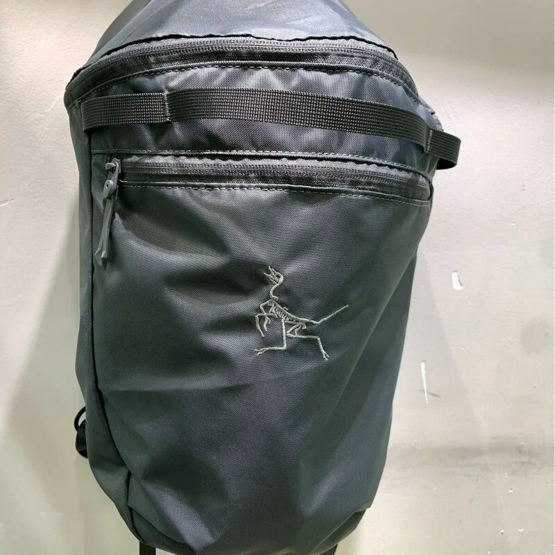 ボーンバード軽量バッグ、防水、登山用ショルダー、15リットル、100新品