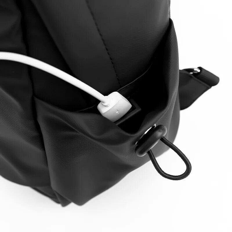 2024 New Multifunction Men Crossbody Bags Chest Pack Short Trip Chest Bag Men 's Shoulder Bag Single