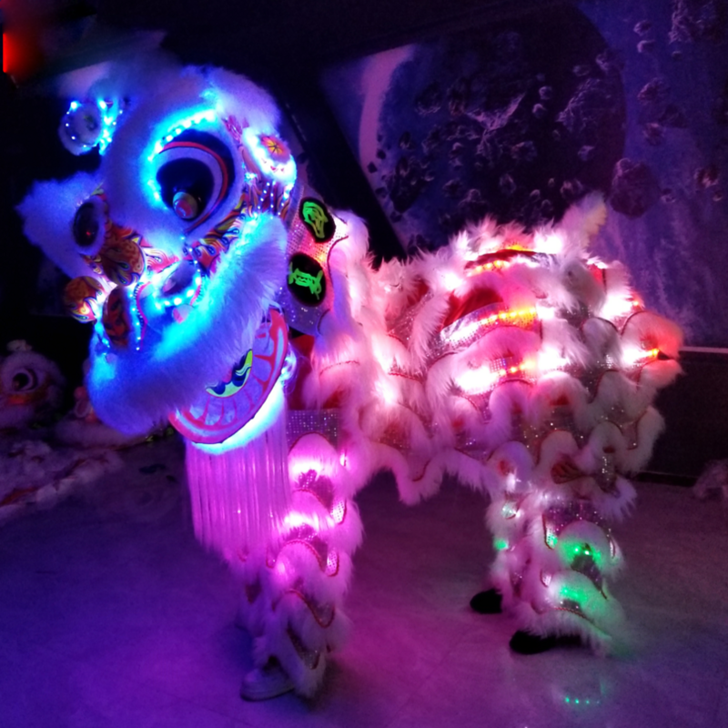 Halloweenowy świąteczny nowy rok pokaz tradycyjnego chiński Folk tańca lwa rozświetlają kostium lwów z południowego Foshan