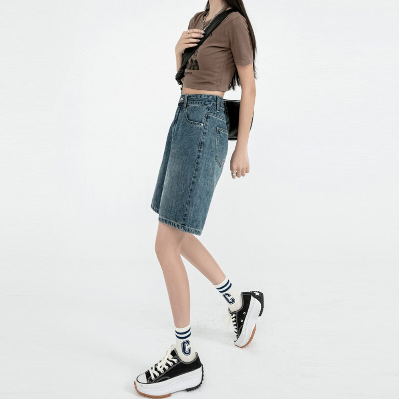 Celana pendek DENIM ย้อนยุคสำหรับผู้หญิง2023ฤดูร้อนกางเกงห้าส่วนเอวสูงกางเกงขายาวหลวมทรงเอไลน์สไตล์เกาหลี