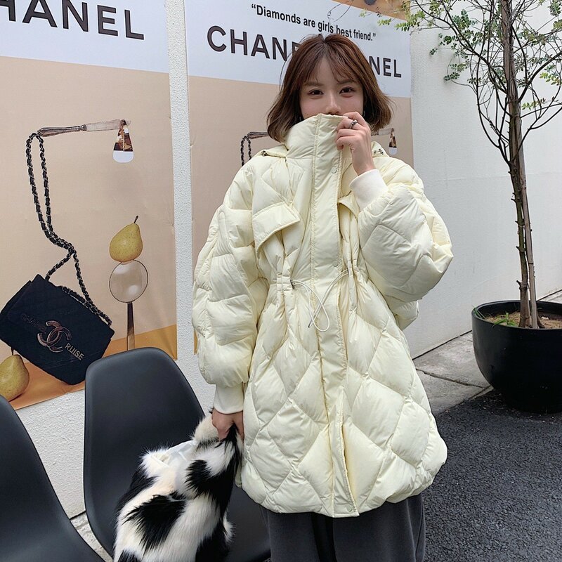 Winter Women Fluffy Puffer Coat Lady 90% White Duck Down Jacket Ajustable Waist Female Warm Parkas Outwear