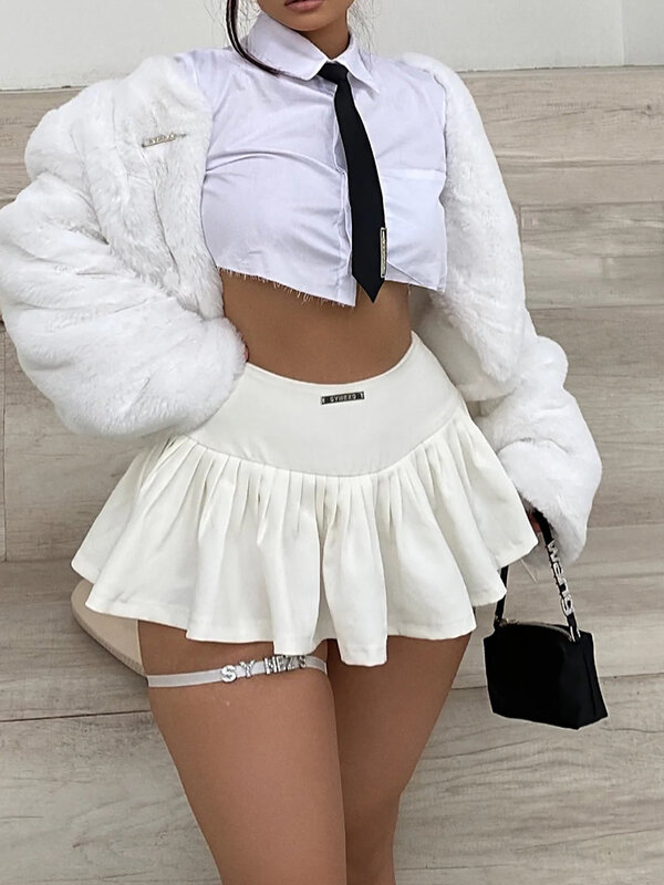 Mini saia plissada de cintura baixa feminina, saia feminina casual adulta, letra etiqueta forrada saia curta, branca