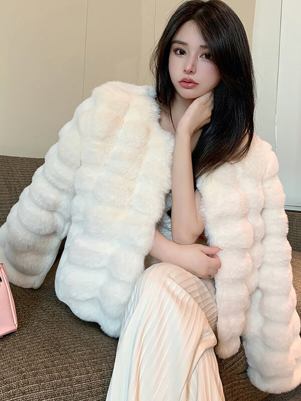 2022 Fashion Imitation Rabbit 'S Hair Coat Women Winter Warm Luxury Fur Jacket Plus Size Outwear Female Vest Coats Beige