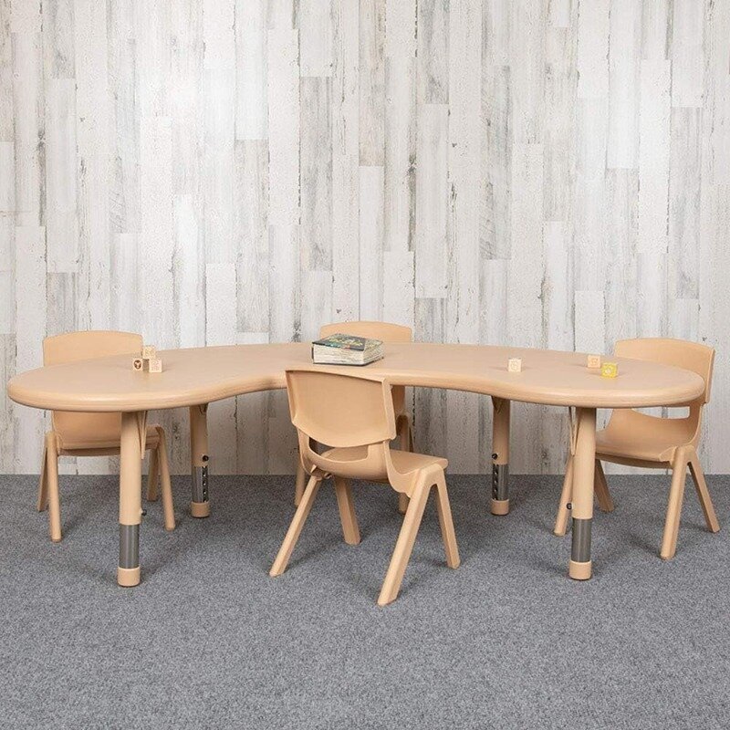 Ensemble de table demi-lune en plastique naturel, table d'activité réglable recommandée avec 4 chaises, bureau et chaise pour enfants, 35 po W X 65 po L