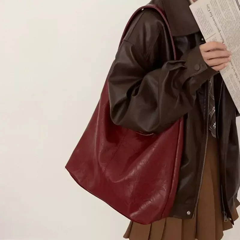 Mbti Mode rote Damen Umhängetasche Vintage Designer große Kapazität lässige Einkaufstasche Herbst und Winter koreanische Mode Handtasche