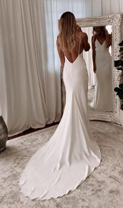 Gaun pernikahan Satin sederhana Modern kerah V tali Spaghetti punggung terbuka Formal lipatan pengantin tumbuh vestido de noiva menyapu kereta 2024