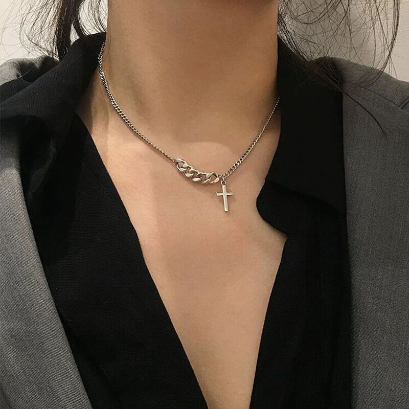 Damen-Halskette aus 925er Silber, schlichter und luxuriöser Kreuzschmuck, Party-Urlaub, modisches Geschenk