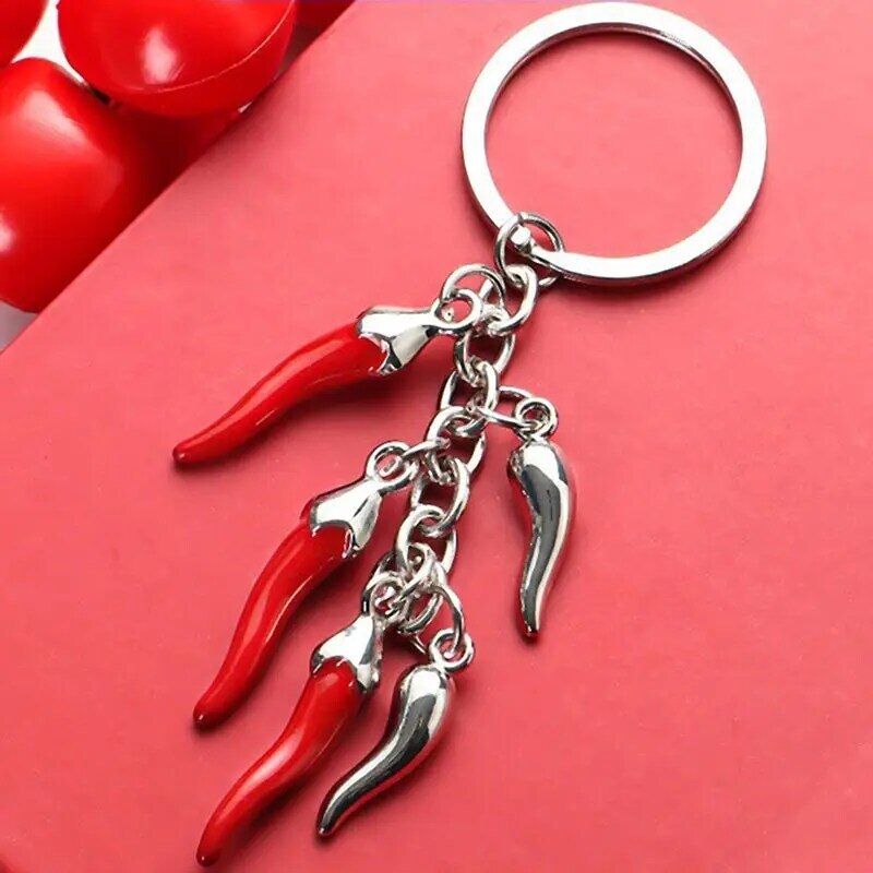 1Pcs Creative Metal Red Pepper Keychain Mini Pepper Pendant Accessories Alloy Key Chain Bag Car Accessory Keyring