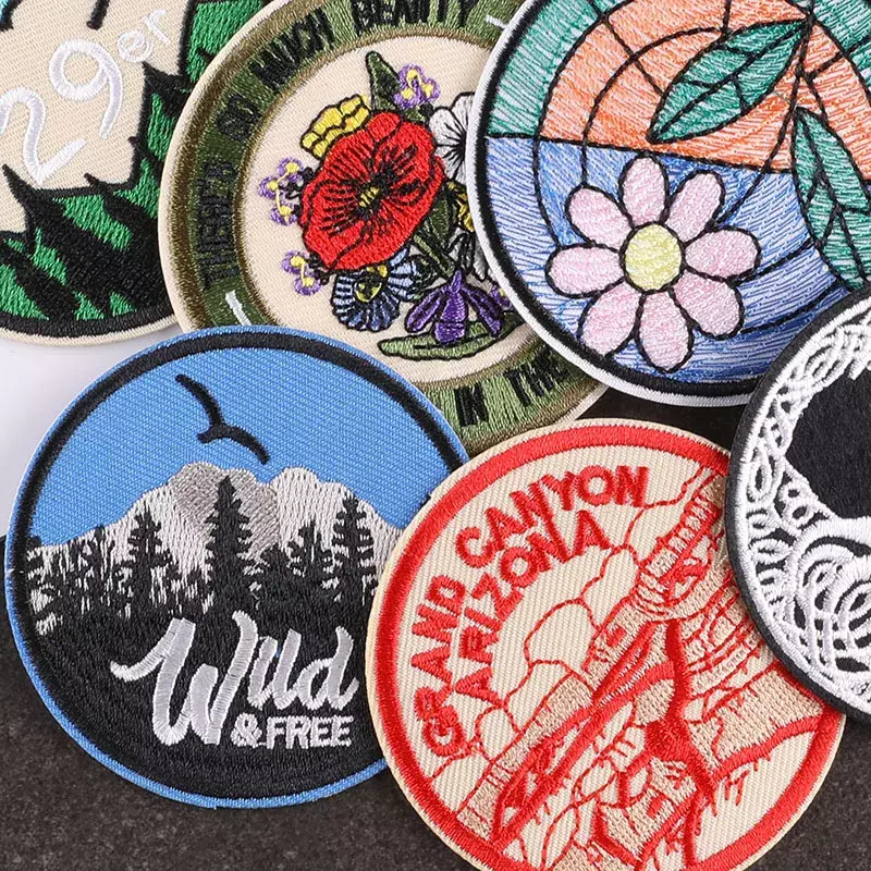 Hot Selling Embroidery Patch DIY Thermoadhesive Sticker Circular Badges Emblem Iron on Patches Cloth Bag Hat Fabric Accessories