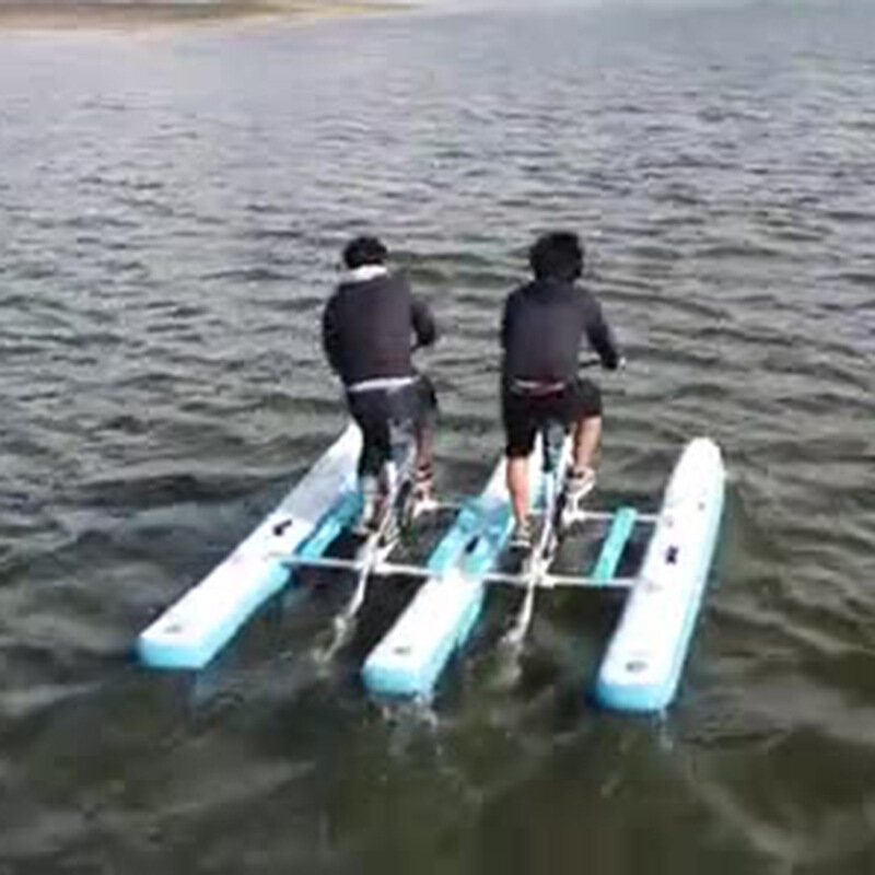Equipo de pedal de juegos de agua de ciclo de mar de dos asientos, equipo de pedal con hélice, puntada de drap inflable, bicicleta de agua de doble persona