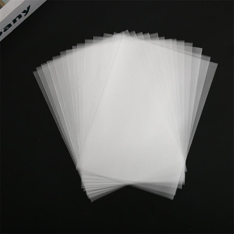 Novo 100 pçs transprant cartão capa protetora titular para o negócio jogando mesa placa jogo cartões de identificação photocard suportes caso