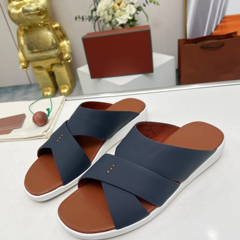 2024 estate nuove pantofole Casual semplici incrociate che indossano sandali piatti Open Toe all'esterno, Set di scarpe da spiaggia Instagram (1)