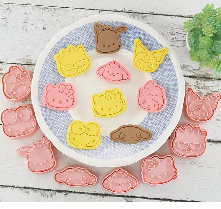 8 pçs/set Sanrio Kuromi Caricatura de Plástico Cortadores de Biscoito 3D Pressable Selo Do Bolinho Molde Biscuit Molde Acessórios de Cozinha Ferramentas de Cozimento